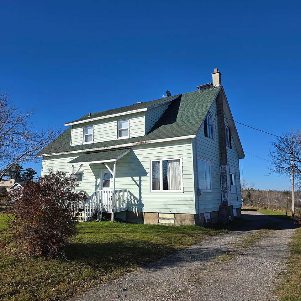 nakina-wilderness-outfitters-house-rental